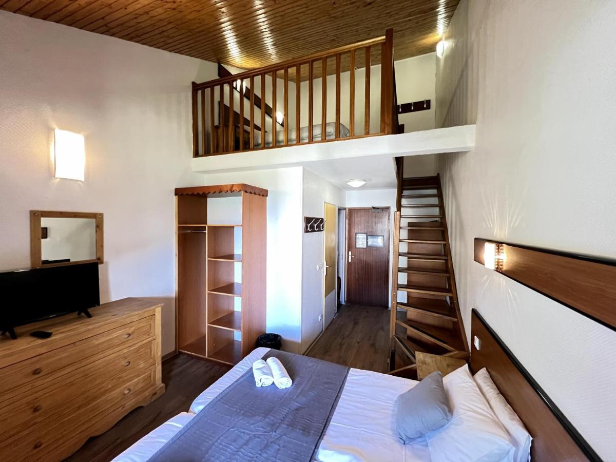 Hotel Le Piolet 圣马丁德贝尔维尔 外观 照片